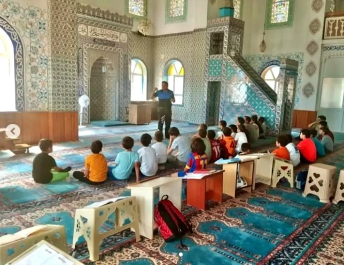 Bilecik'te Yaz Kur'an Kursu Öğrencilerine Güvenli Yaşam Eğitimi