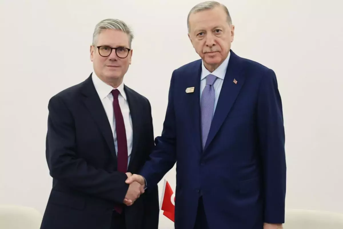Cumhurbaşkanı Erdoğan, İngiltere Başbakanı Starmer ile görüştü