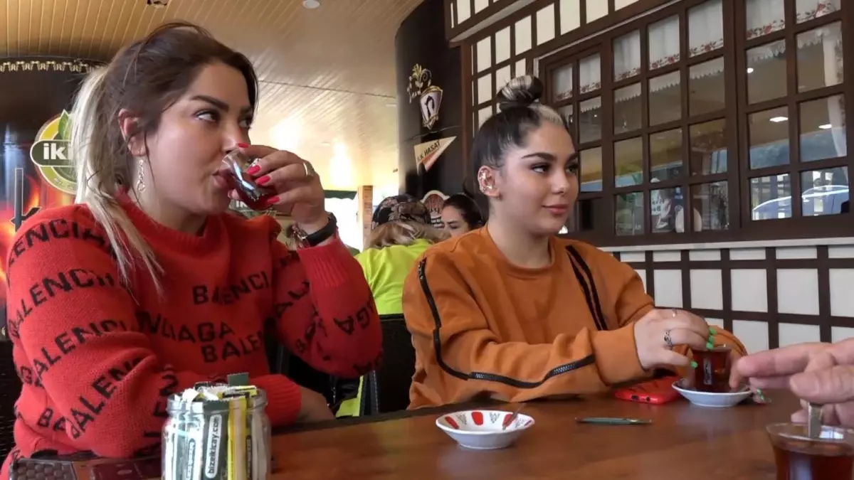 Böbrek Taşı Riskini Azaltmak İçin Yeterli Su Tüketimi Önerisi