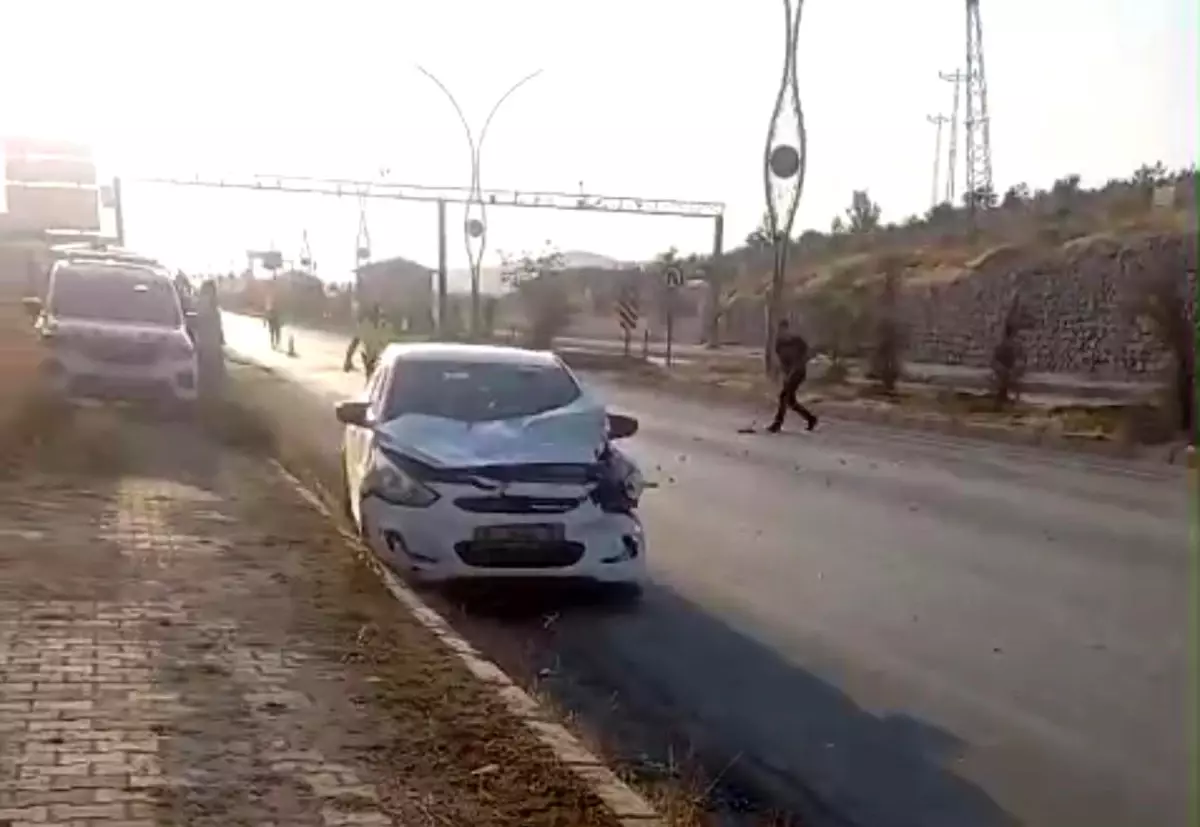Yüksekova'da Trafik Kazası: 2 Yaralı