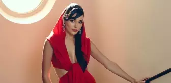 Hande Erçel uzun süre sonra bikinili objektiflere yansıdı
