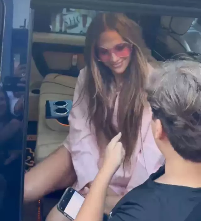 jennifer lopez den istanbul da alisveris turu 18914863 8916 m