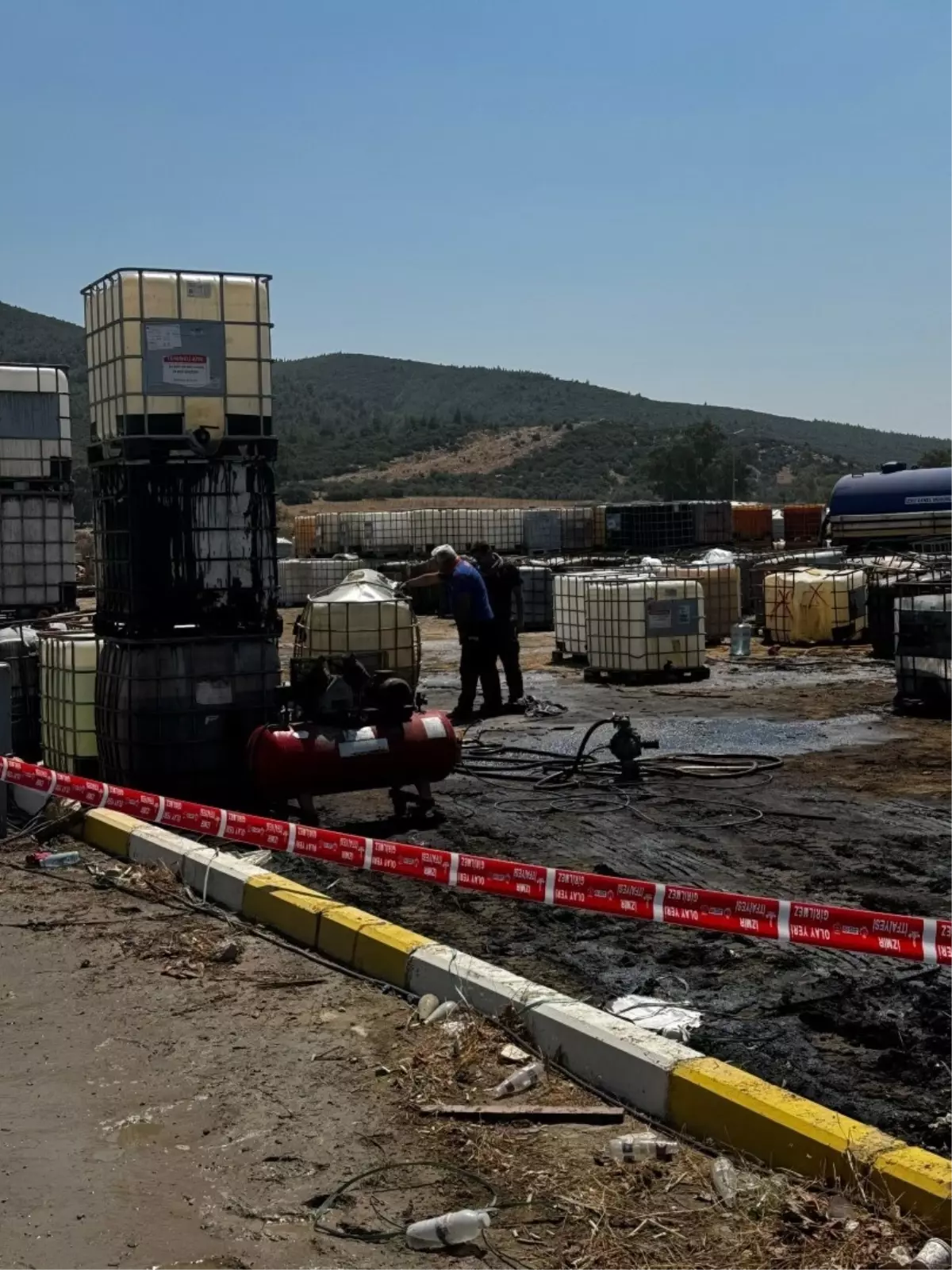 İzmir'de Kaçak Akaryakıt Alanında Patlama: 1 Yaralı