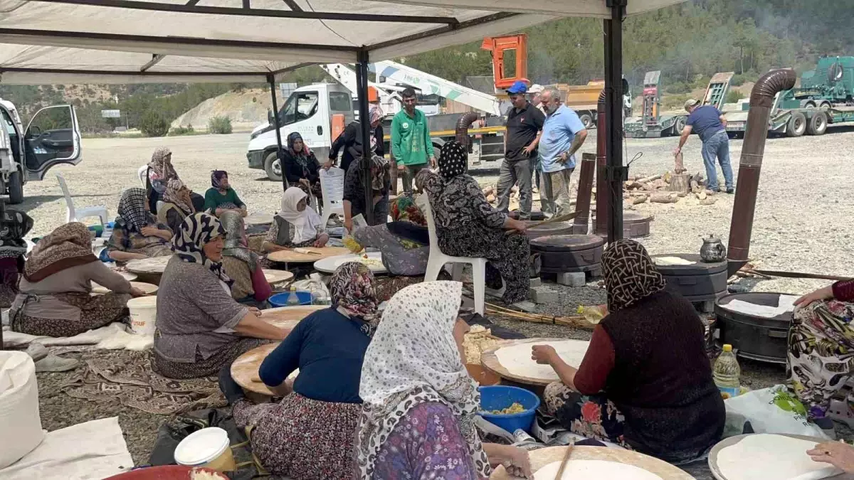 Kütahya'da Kadınlar Yangın Sonrası Dayanışma Etkinliği Düzenledi