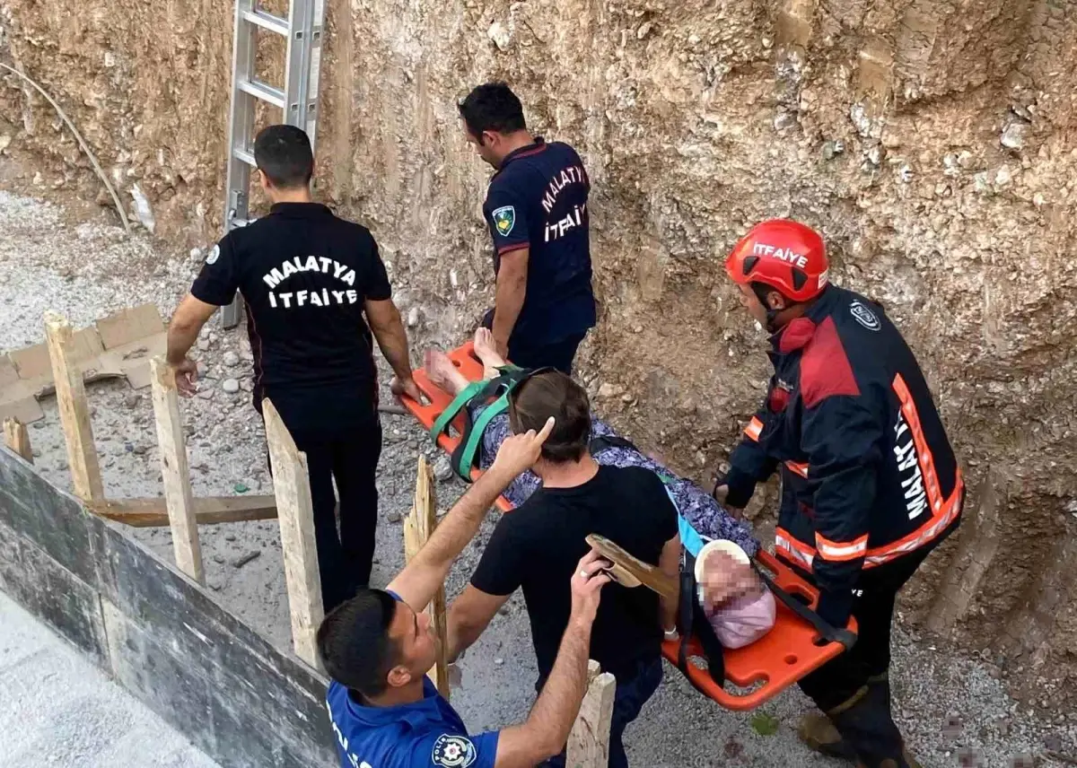Malatya'da İnşaat Alanına Düşen Kişi İtfaiye Tarafından Kurtarıldı