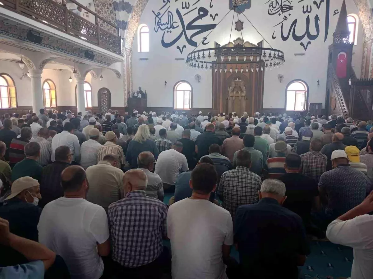 Genç Öğretmen Muhammet Yorulmaz Trafik Kazasında Hayatını Kaybetti