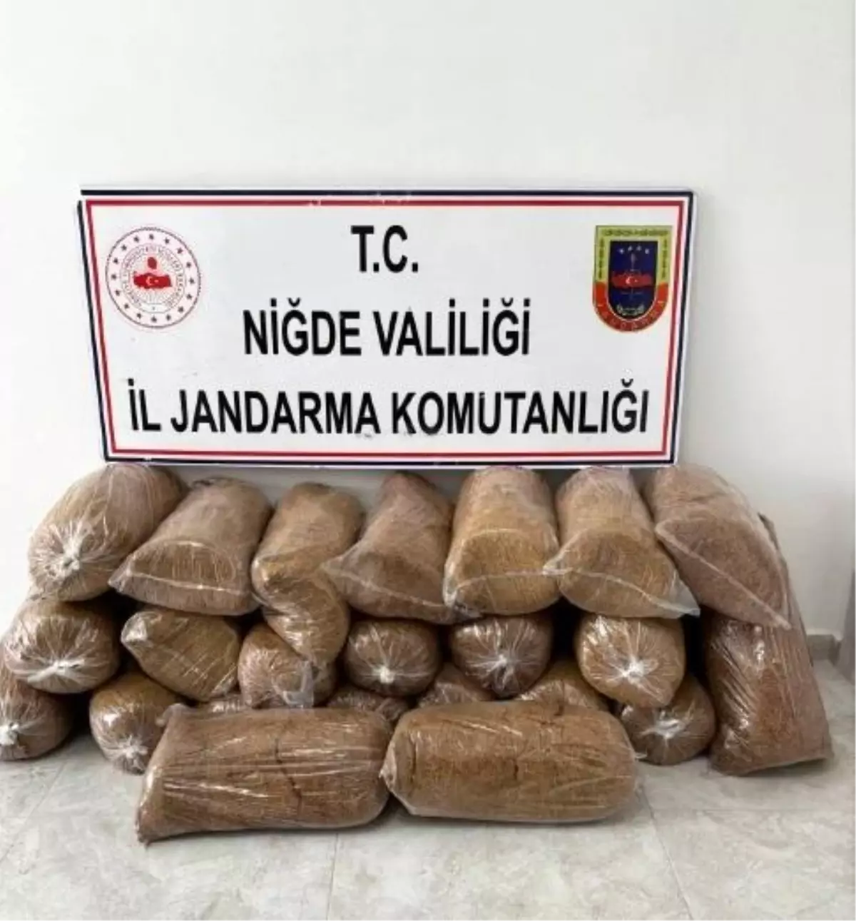 Niğde'de 120 Kilo Kaçak Tütün Ele Geçirildi