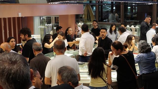 Özkonak Kuyumculuk, Kuruluşunun 32. Yılını Kutluyor Özkonak Kuyumculuk, Kuruluşunun 32. Yılını Kutluyor