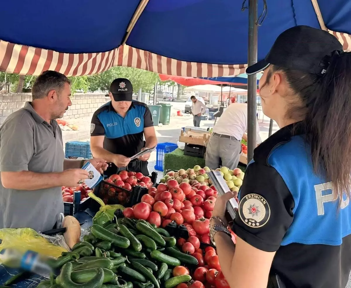 Erzincan'da Polis Ekipleri Dolandırıcılık ve Sahte Para Konusunda Bilgilendirme Çalışması Yaptı