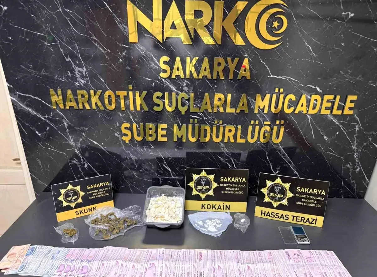 Sakarya'da Uyuşturucu Operasyonu: 1 Kilo Kokain Ele Geçirildi
