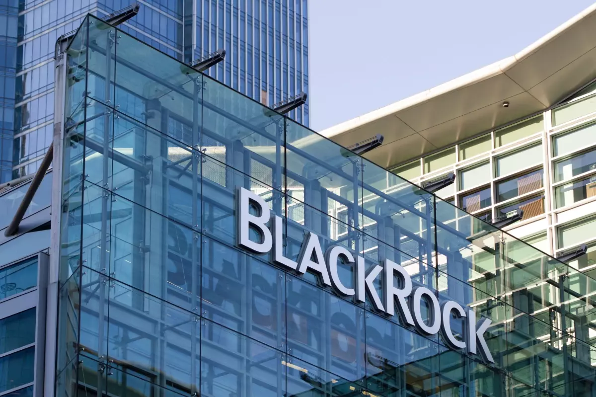 SEC kararı BlackRock Bitcoin ETF'sini rakiplerinden ayırdı