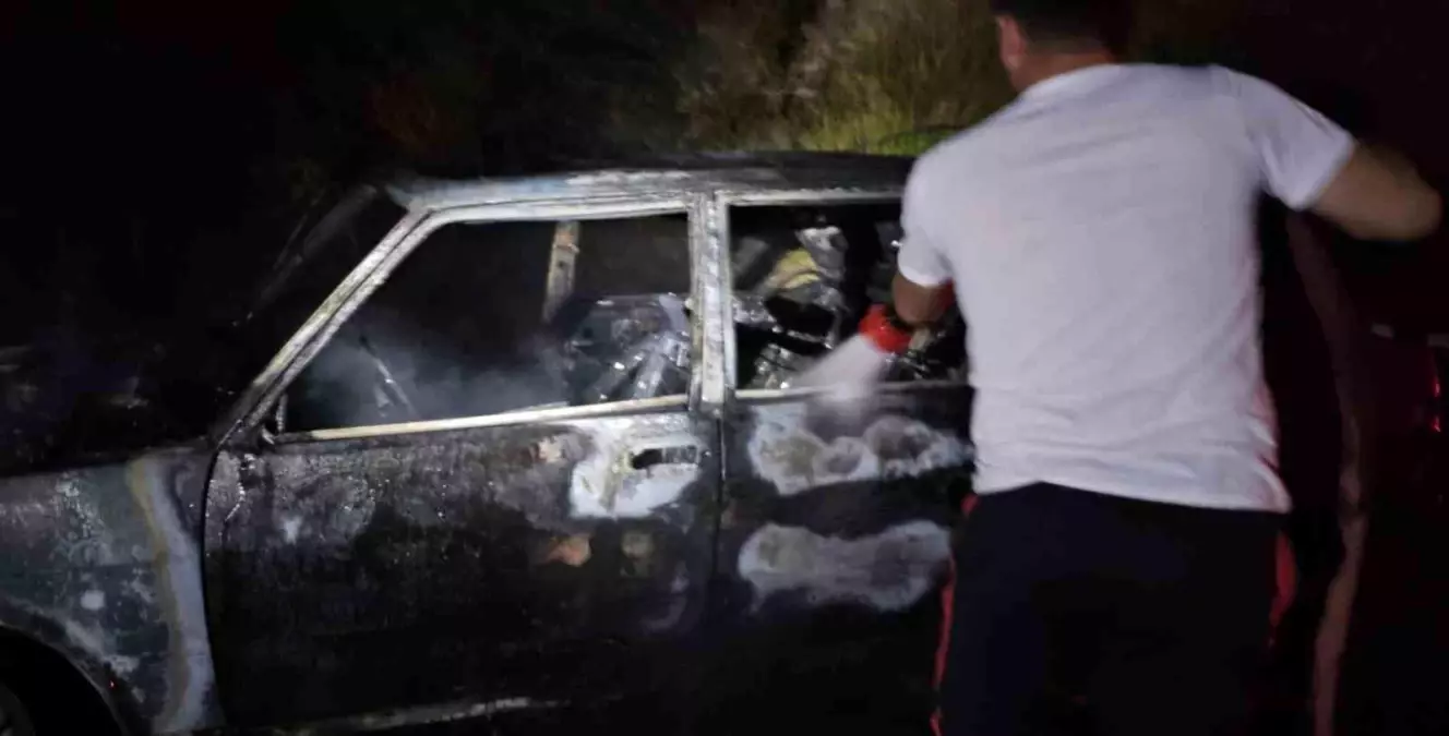 Kastamonu'da Yangın Çıkan Fiat Tofaş Otomobil Kullanılamaz Hale Geldi