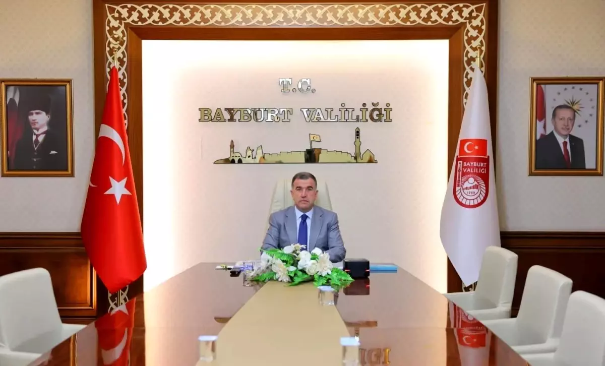 Bayburt Valisi, Sokak Hayvanları Üzerine Toplantıya Katıldı