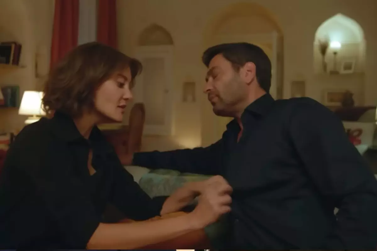 Yatak sahnesiyle gündeme gelen Mine Kılıç için ayrılık iddiası kulislerde