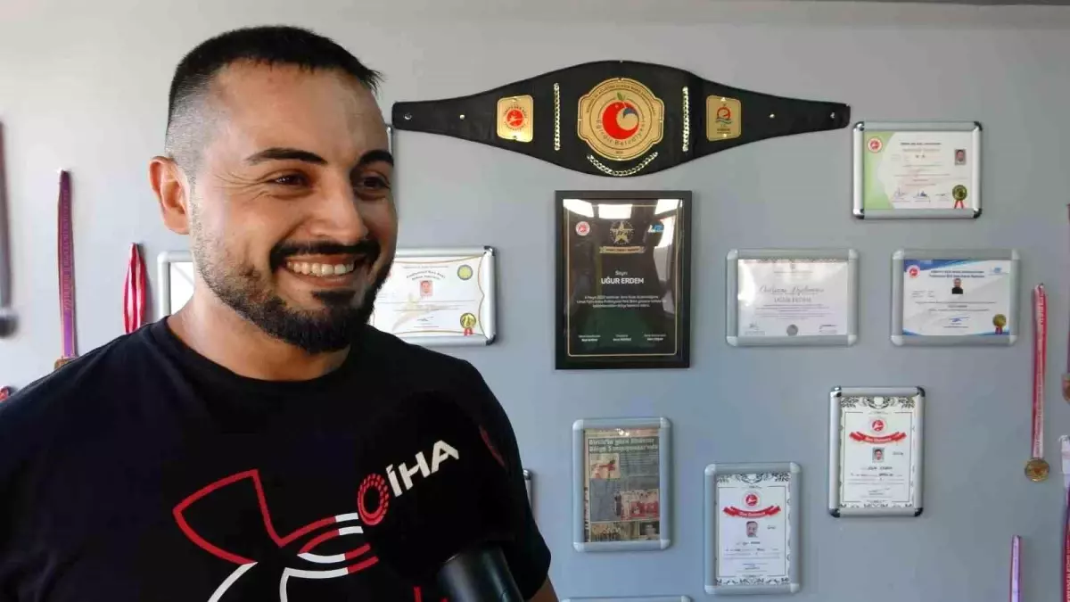 Antalya'da Düğün ve Kick Boks Bir Araya Geldi