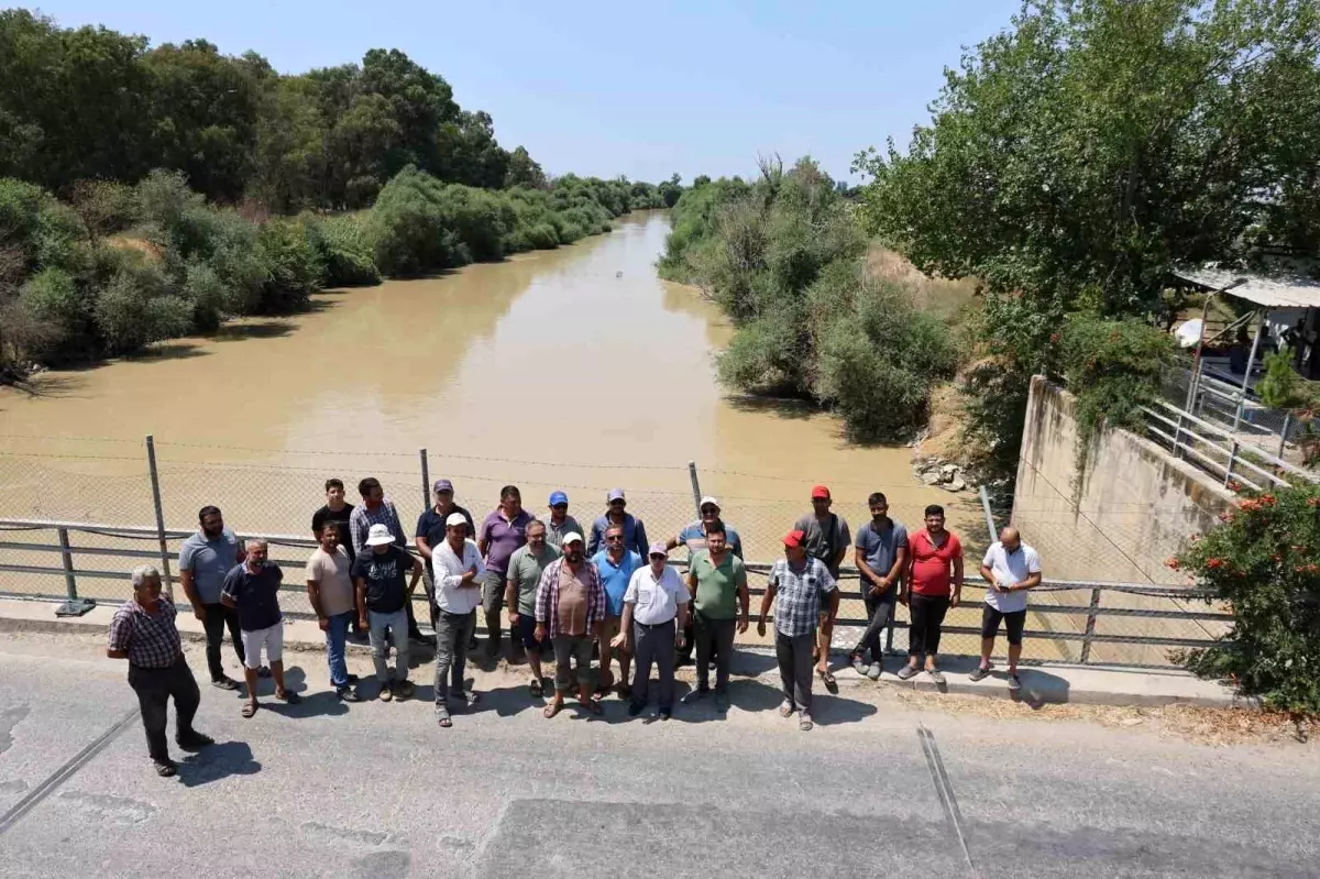 Aydın'da Çiftçiler Su Eylemi Düzenledi