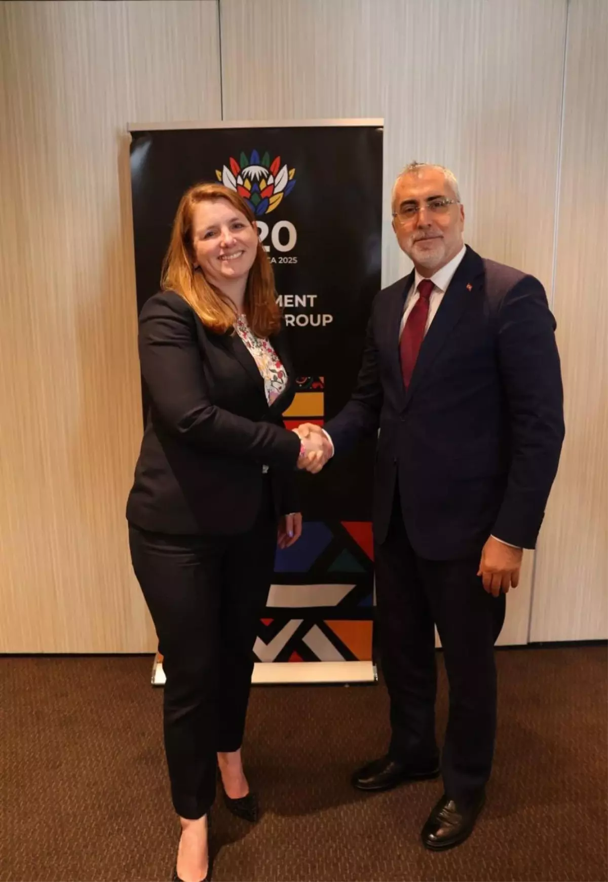 Bakan Işıkhan, G20 Toplantısında Britanya İstihdam Bakanı ile Görüştü