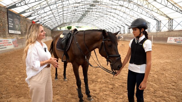 Ballıca Atlı Spor Kulübü Antrenörü Serkan Selman Demir: Binicilik liderlik yapmayı öğretiyor