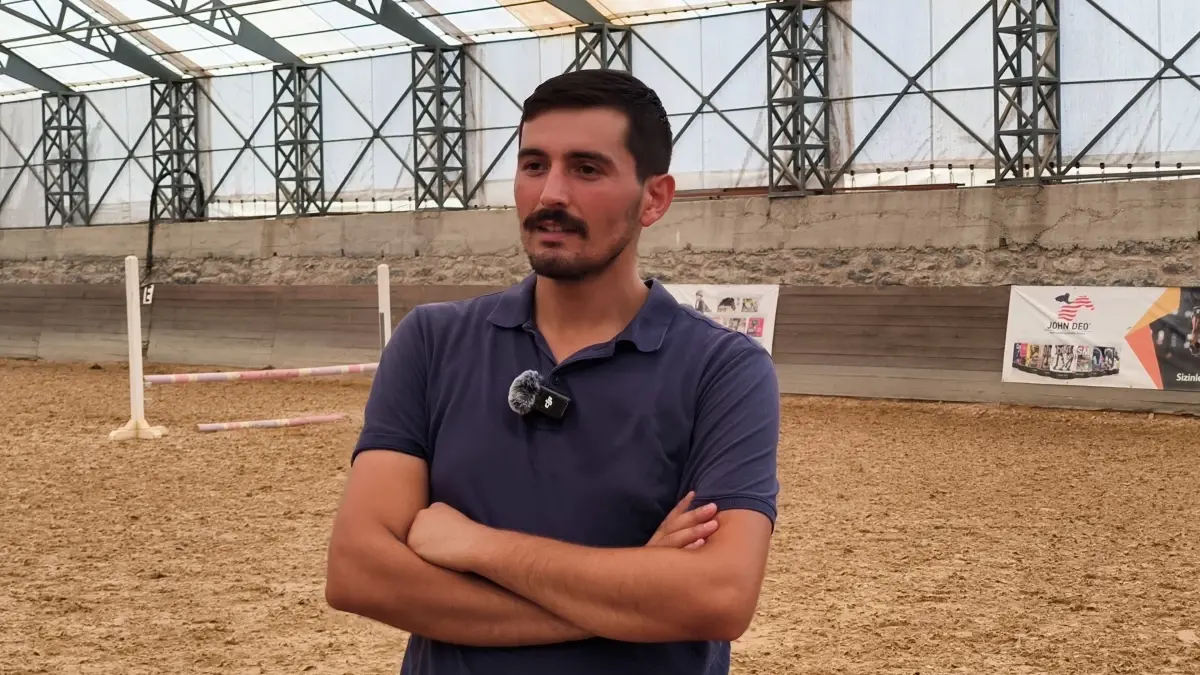 Ballıca Atlı Spor Kulübü Antrenörü Serkan Selman Demir: Binicilik liderlik yapmayı öğretiyor