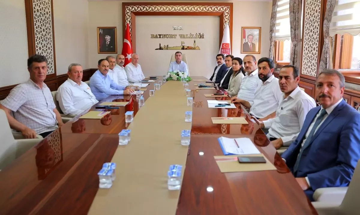 Bayburt'ta Öğrenci Yurtları Değerlendirme Toplantısı Yapıldı