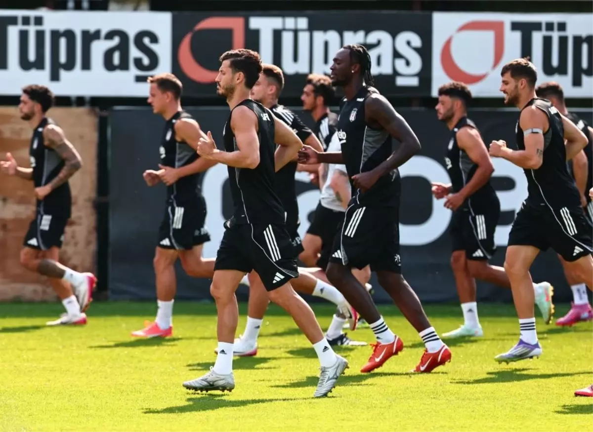 Beşiktaş, St. Patricks Maçı Hazırlıklarını Sürdürüyor