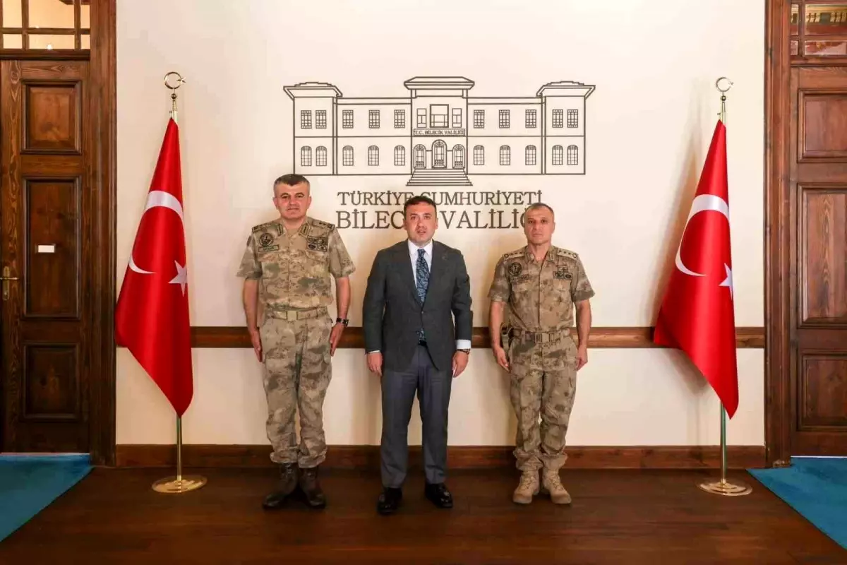 Bilecik Jandarma Komutanları Görev Yerlerine Veda Ziyareti Gerçekleştirdi