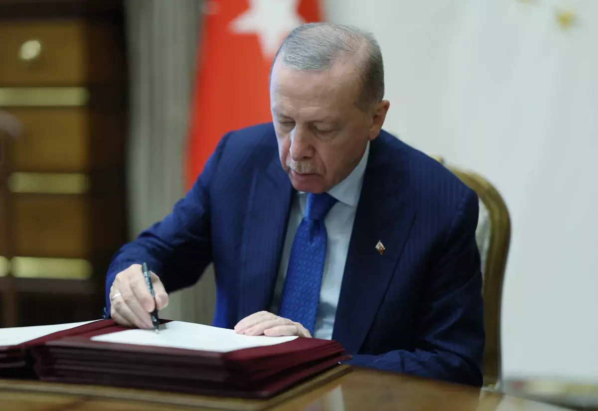 YAŞ kararları imzalandı: 32 general ve amiral bir üst rütbeye yükseltildi