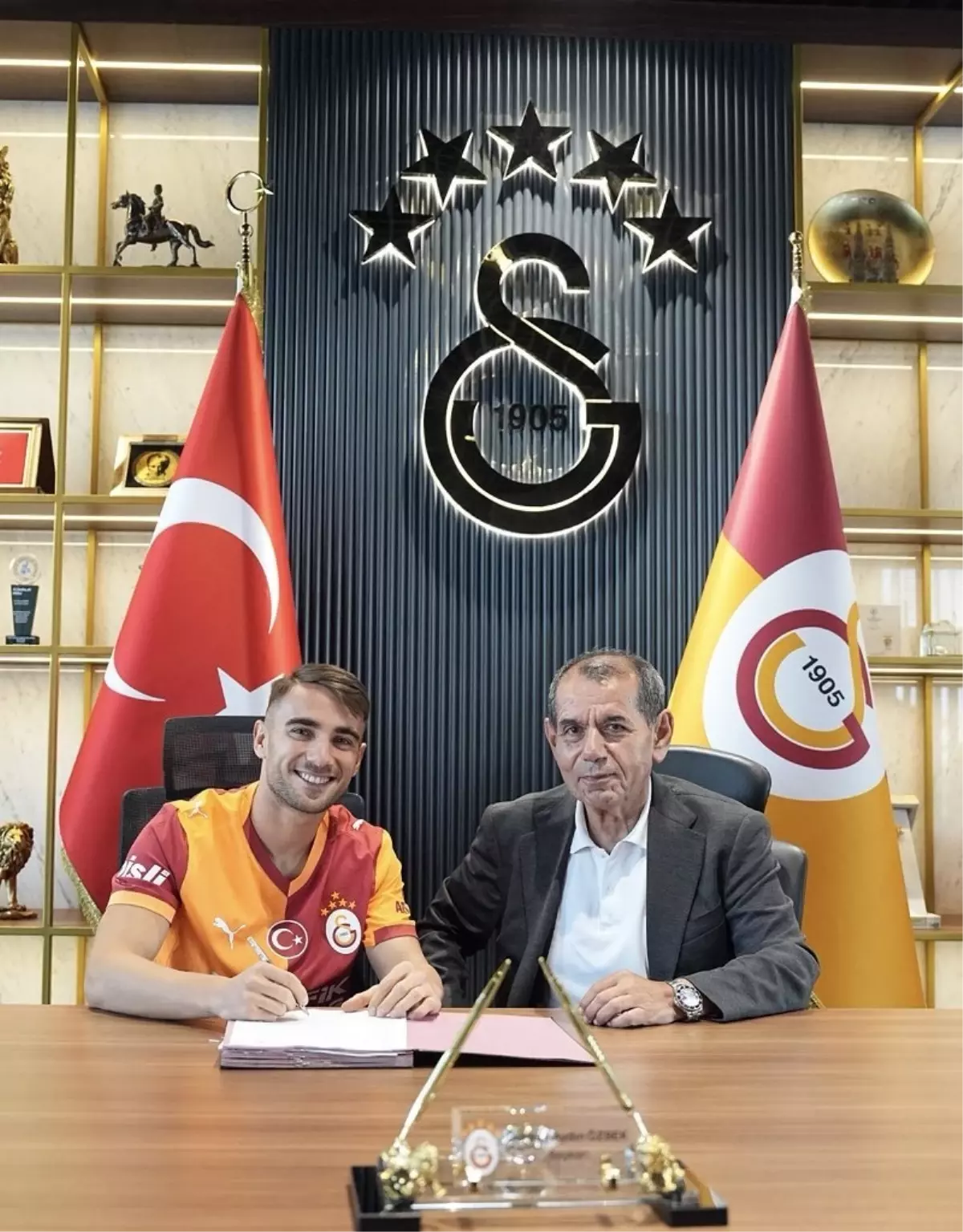 Galatasaray, Yunus Akgün'ün Sözleşmesini Uzattı