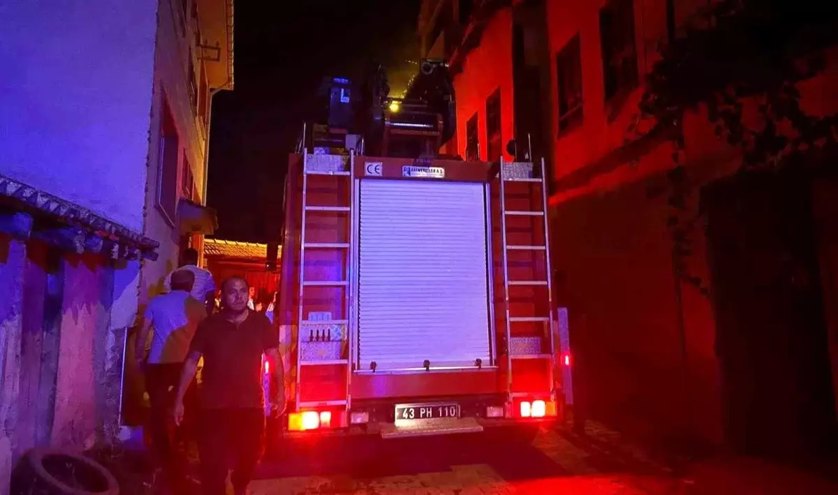 Kütahya'da Evdeki Yangın Zamanında Söndürüldü