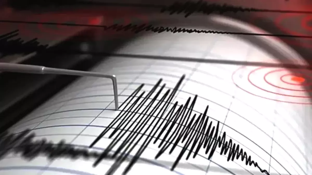 İran'da 5.7 Büyüklüğünde Deprem