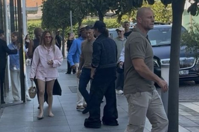 jennifer lopez istanbul da magazaya alinmadi 18915466 3696 m