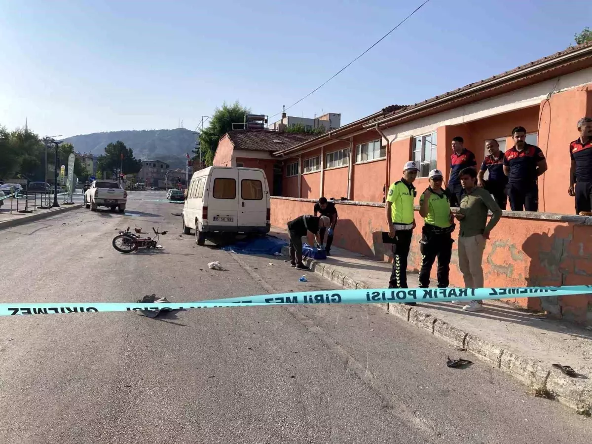 Burdur'da Trafik Kazası: 2 Aylık Eşini Kaybetti
