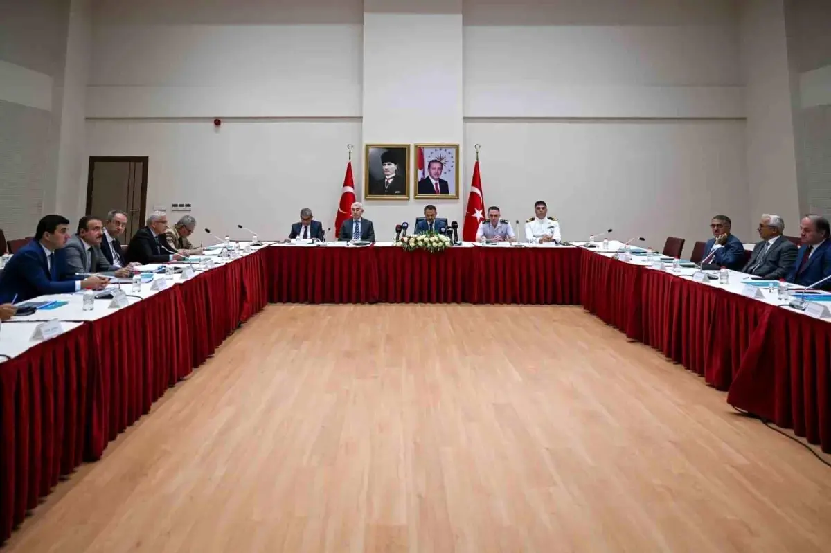 Kocaeli'de 2 suç çetesi çökertildi