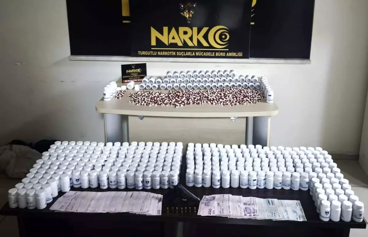 Manisa'da Uyuşturucu Operasyonunda 5 Şüpheli Tutuklandı