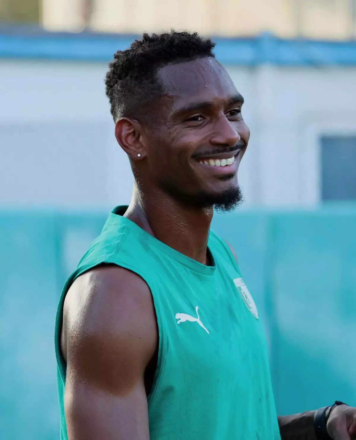 Manisa Futbol Kulübü, Fransız Stoper Christophe Herelle'yi Kadrosuna Kattı