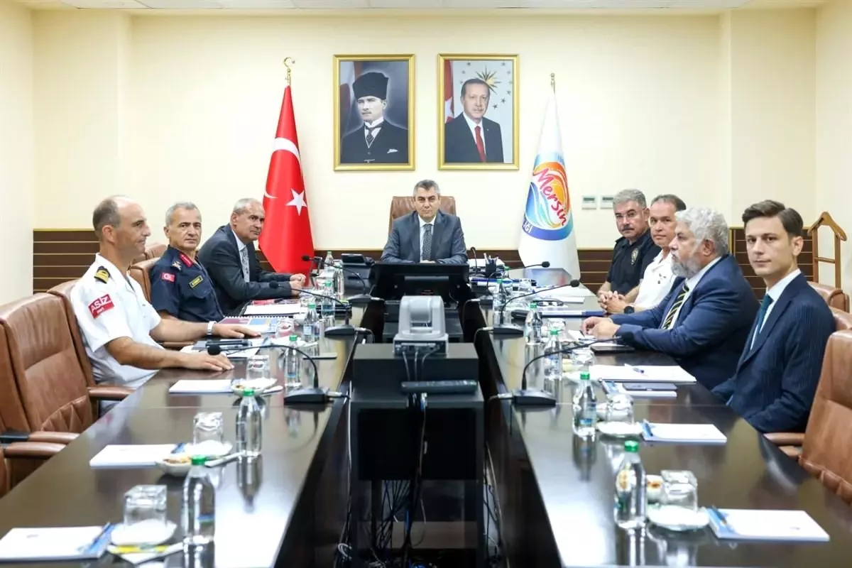 Mersin'de Güvenlik ve Asayiş Değerlendirme Toplantısı Yapıldı