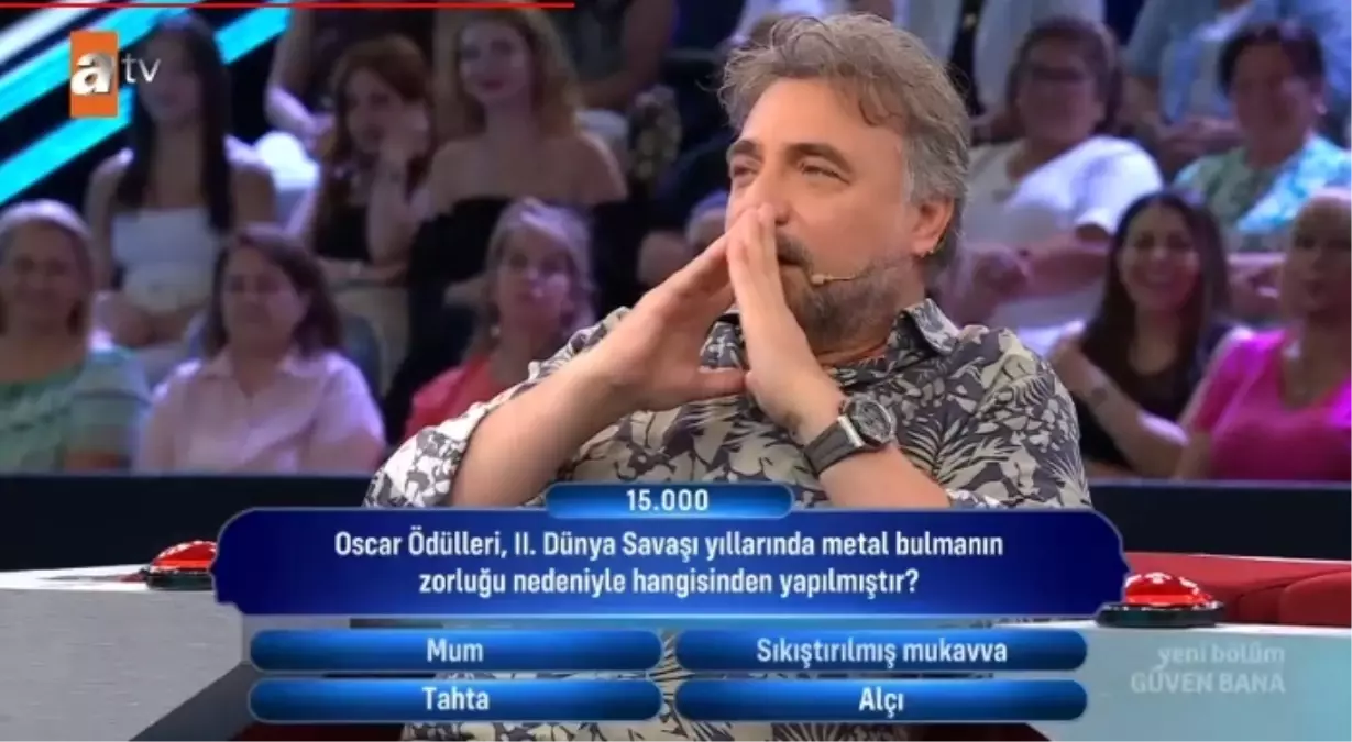 Oscar Ödülleri II. Dünya Savaşı yıllarında metal bulmanın zorluğu nedeniyle hangisinden yapılmıştır?