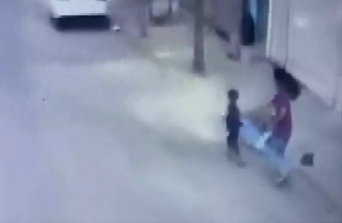 Gaziantep'te Halk Otobüsünün Çarptığı 3 Yaşındaki Çocuk Hayatını Kaybetti