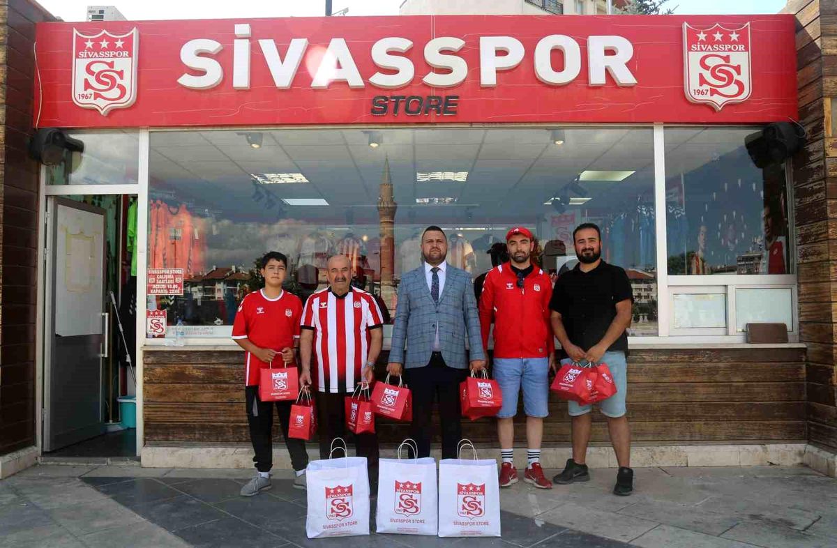 Sivaslı İş İnsanı Alper Çaça'dan Sivasspor'a Destek