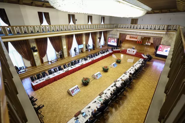 tarihi komisyonun meclis teki ilk toplantisi sona 18918273 7172 m