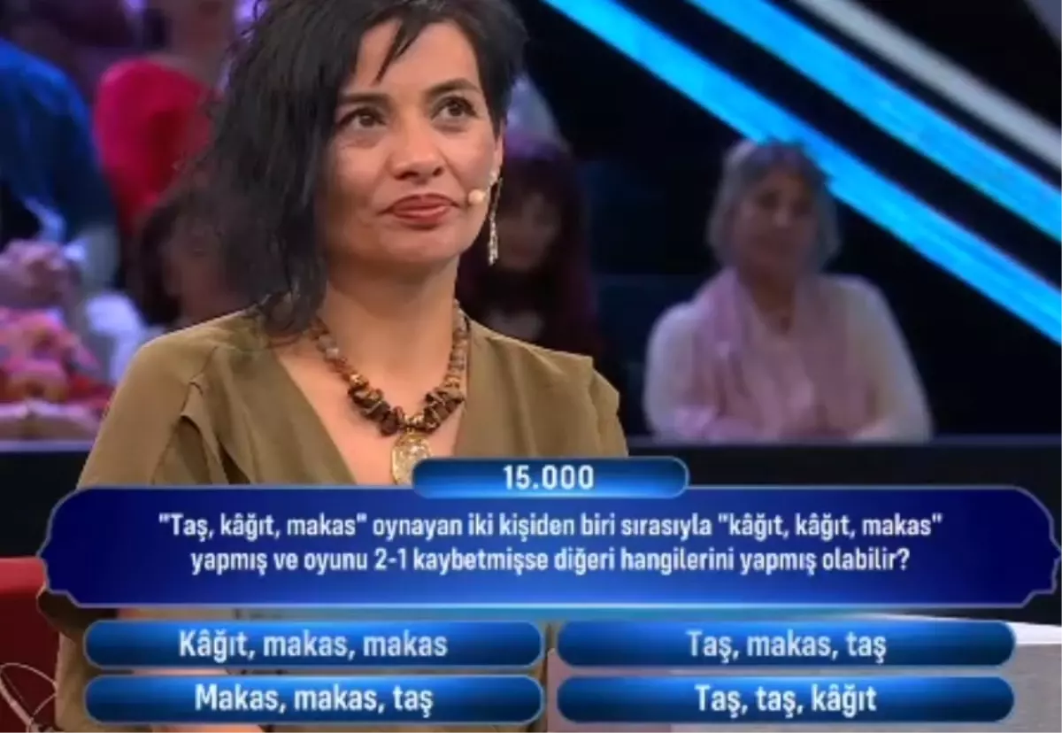 Taş, kağıt, makas oynayan iki kişiden biri sırasıyla kağıt, kağıt, makas yapmış ve oyunu 2-1 kaybetmişse diğeri hangilerini yapmış olabilir?