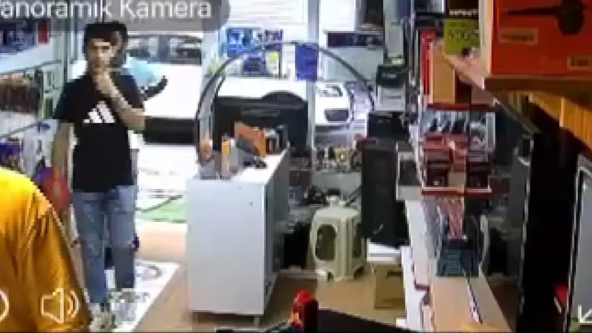 Ümraniye'de Oyun Konsolu Hırsızlığı: İki Hırsız Birden