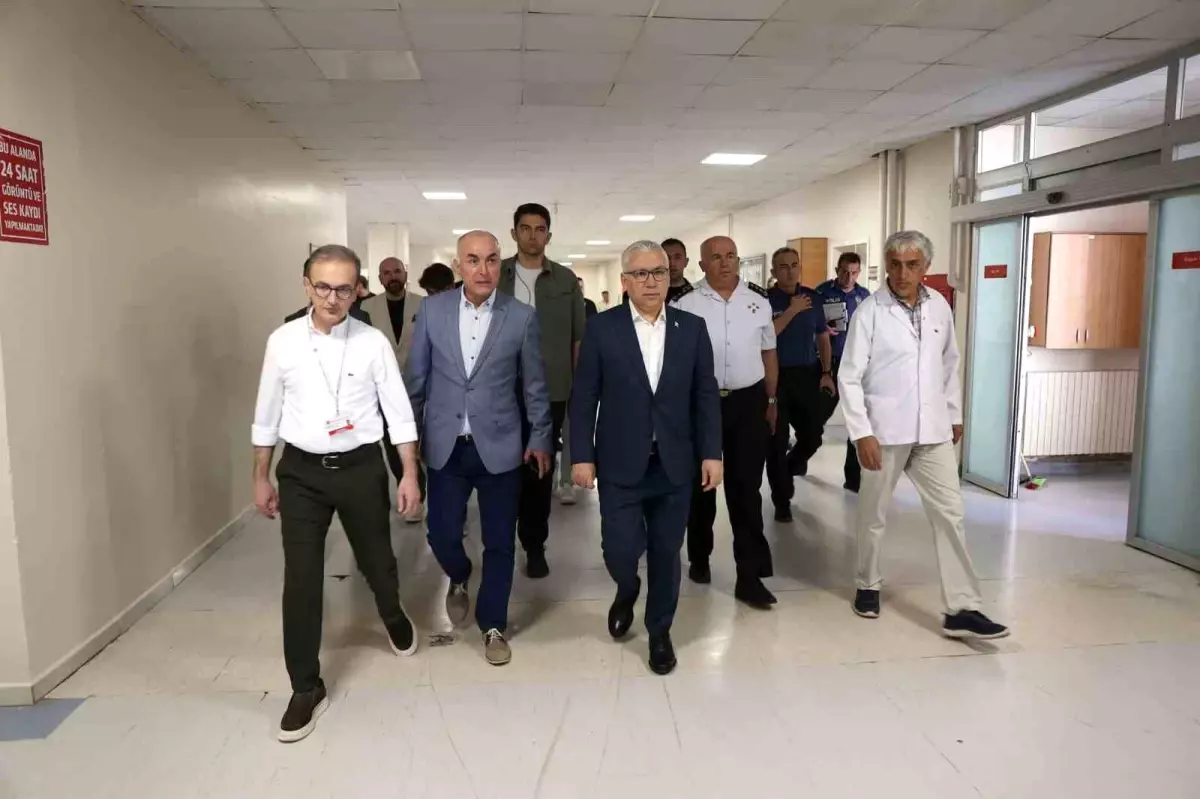 Sivas'ta Trafik Kazası: 4 Ölü, 8 Yaralı