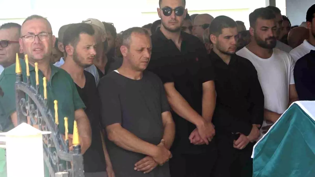 Trafik Kazasında Hayatını Kaybeden Genç, Bir Gün Önce Kardeşinin Düğününü Kutlamıştı