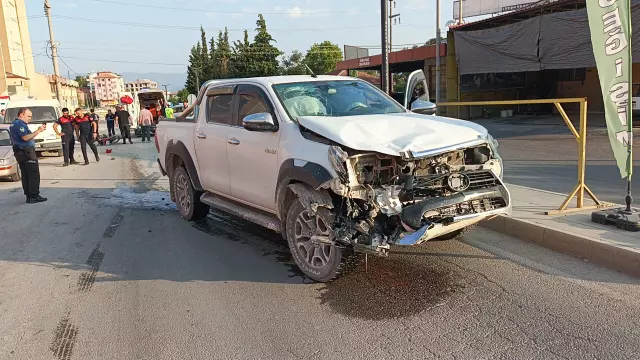 yeni evli cifti kaza ayirdi 18917553 6996 m