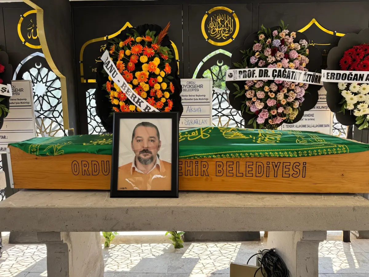 Başına Saçma Isabet Eden KBB Uzmanı 4 Yılda Hayat Mücadelesini Kaybetti
