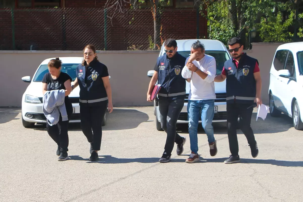 Bebeklerini çöpe atan anne ve baba 12 yıl sonra yakalandı
