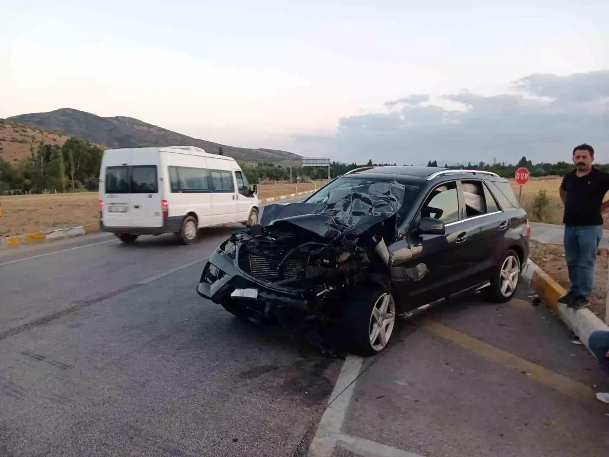 Konya'da Üç Ayrı Trafik Kazasında 6 Kişi Yaralandı