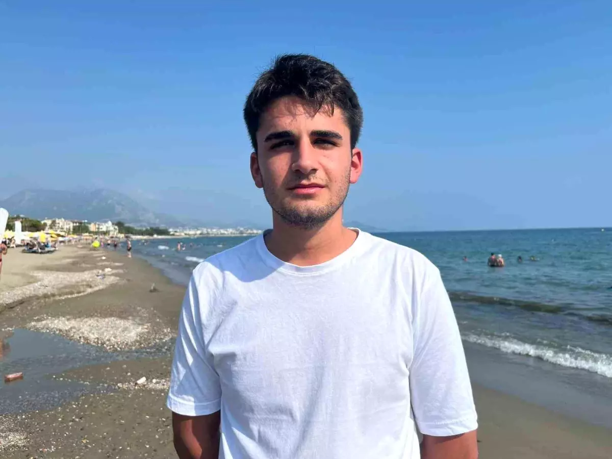 Denizde Boğulma Tehlikesi Geçiren Ukraynalı Turist Kurtarıldı