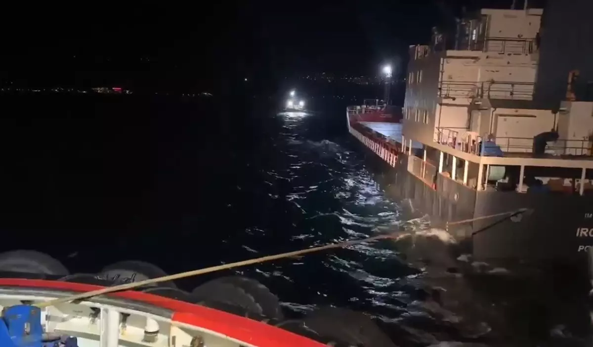 Çanakkale Boğazı'nda Makine Arızası: Vanuatu Bayraklı Gemi Karanlık Liman'a Demirledi